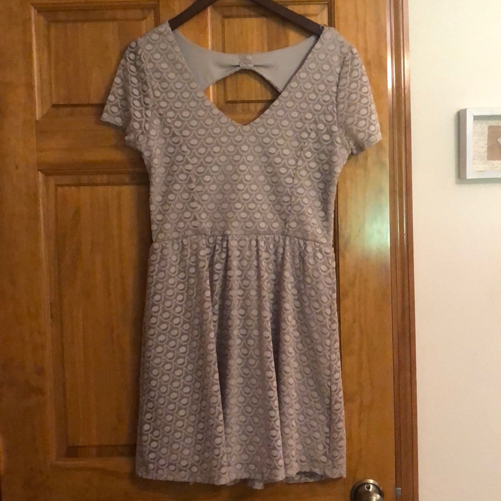 LC bow front dress taupe